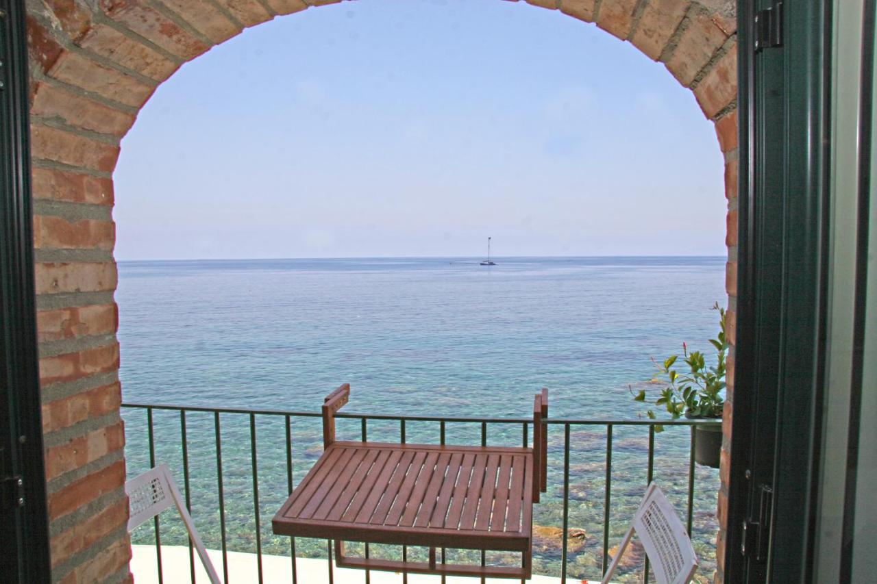 Bb Il Generale Bed & Breakfast Scilla Luaran gambar